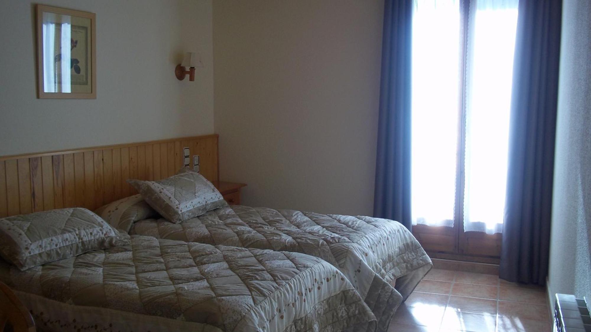 Hostal Pernalle Ериявал Екстериор снимка